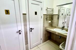 коммерческая по адресу Кловский спуск, 7a