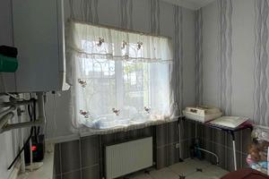 будинок за адресою смт. Таїрове, Центральна