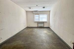 комерційна за адресою Автопаркова вул., 7