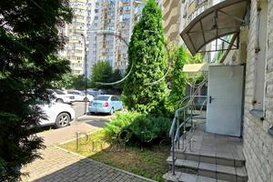 комерційна за адресою Анни Ахматової вул., 44А