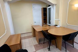 коммерческая по адресу Леонтовича ул. (Бєлінського), 4