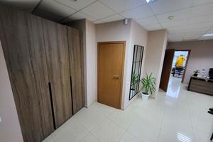 комерційна за адресою Дніпро, Королеви Єлизавети ІІ вул. (Глинки), 2