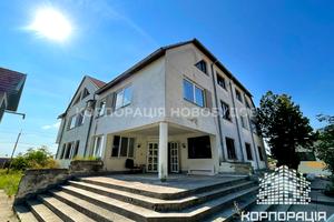комерційна за адресою Загорська вул., 1А