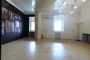комерційна за адресою Лесі Українки бульв., 23