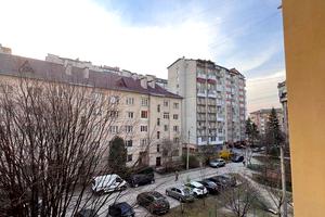 квартира за адресою Євгена Коновальця вул., 110
