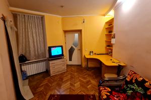 квартира за адресою Залізнична вул., 12