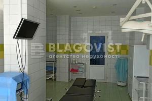 комерційна за адресою Почайнинська вул., 70