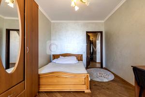 квартира за адресою Хотинська вул., 12