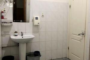 комерційна за адресою Королеви Єлизавети ІІ вул. (Глинки), 12Ж