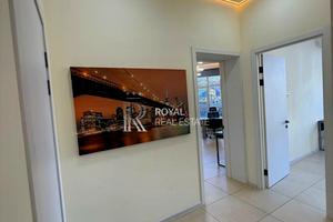 комерційна за адресою Кловський узвіз, 7a