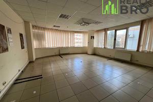 коммерческая по адресу Заречанская ул., 1