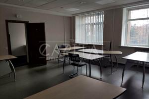комерційна за адресою Ділова вул. (Димитрова), 5
