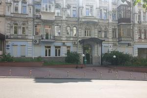 комерційна за адресою Тарасовская, 19а