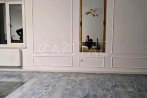 комерційна за адресою Товарна вул., 9