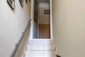 комерційна за адресою Леонтовича вул. (Бєлінського), 4