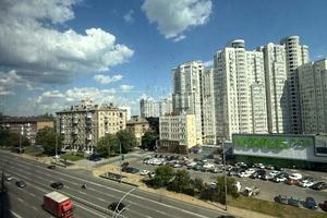 комерційна за адресою Миколи Міхновського бульв. (Дружби Народів), 13