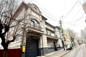 дом по адресу Ивана Крылова ул., 6