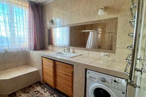дом по адресу вул. Лесі Українки, 12