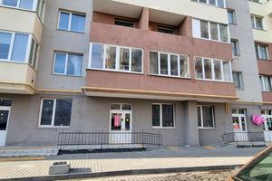 комерційна за адресою Угорська вул., 14е