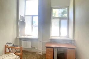 комерційна за адресою Бульварно-Кудрявська вул. (Воровського), 45-Б