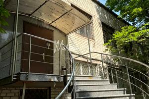 комерційна за адресою Робоча вул., 23