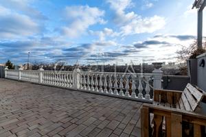 будинок за адресою Монтажників вул., 123