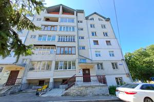 квартира за адресою Довженка вул., 19
