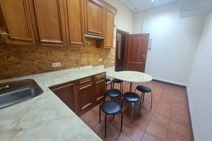 комерційна за адресою Новокостянтинівська вул., 13