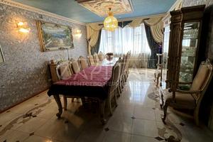 комерційна за адресою Євгена Чикаленка вул. (Пушкінська), 32-В