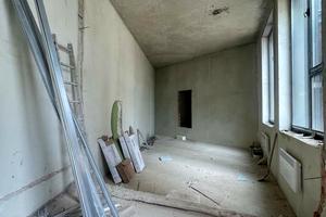 комерційна за адресою Клепарівська вул., 15