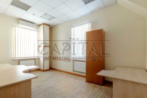 комерційна за адресою Саксаганського вул., 30