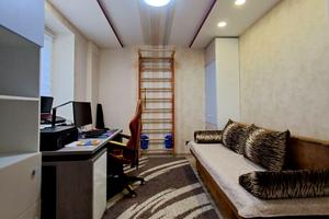 квартира за адресою Металургів вул., 32-Б