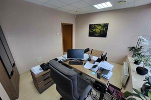 комерційна за адресою Дніпро, Королеви Єлизавети ІІ вул. (Глинки), 2