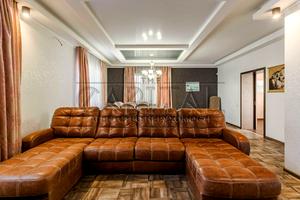 будинок за адресою с. Петропавлівська борщагівка, Вишнева, 1