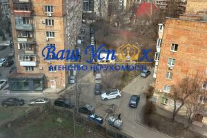 комерційна за адресою Академіка Філатова вул., 5