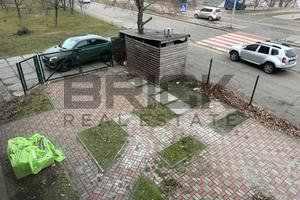 комерційна за адресою Приозерна вул., 12б