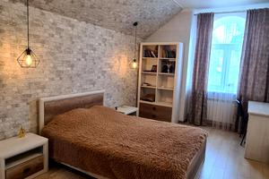 будинок за адресою Дніпровська вул.