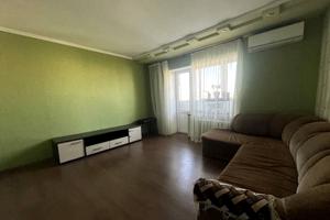 квартира за адресою Наддніпрянський просп. (50 років СРСР), 1А