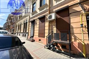 комерційна за адресою Заньковецької, 23