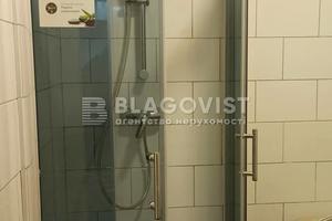 комерційна за адресою Лютеранська вул., 4