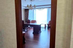 комерційна за адресою Мечникова вул., 10Б
