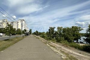 комерційна за адресою Прирічна вул., 27