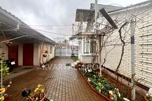 будинок за адресою миколи лукаша, 5