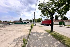 участок по адресу Чорновола ул.