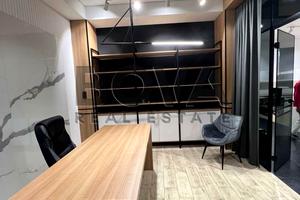 комерційна за адресою Бессарабська пл., 5
