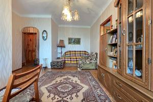 квартира за адресою Льва Ландау просп. (50-річчя СРСР), 58/1