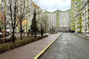 комерційна за адресою Жулянська вул., 1-Г