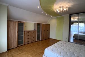 будинок за адресою с. Драгомирчани, Івасюка, 28