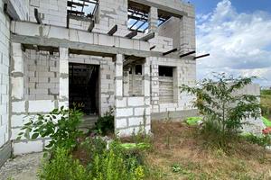 дом по адресу п. Светлое, Будівельників