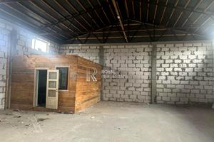 комерційна за адресою ентузіастів, 1